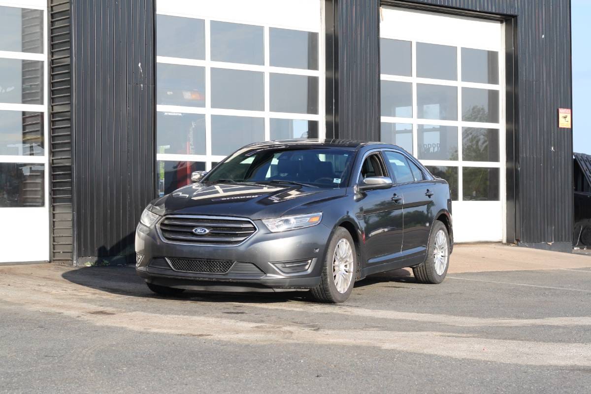 Ford Taurus-1