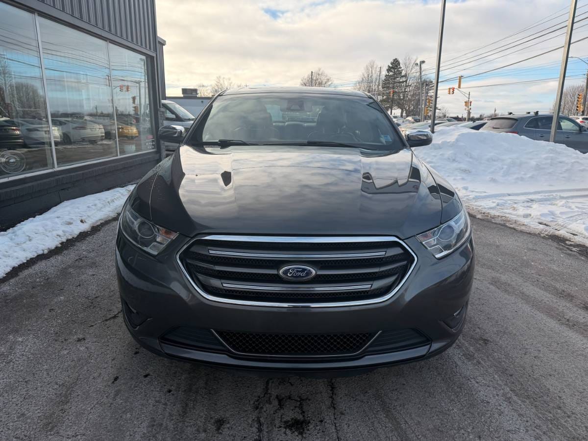 Ford Taurus-1